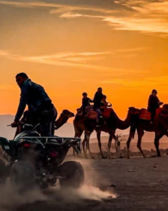 Expérience dans le désert d'Agafay au départ de Marrakech – Quad, balade à dos de chameau et dîner à 45 € | Pampa Voyage